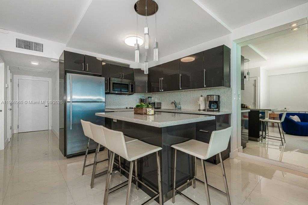 Small Image of 2301 COLLINS AVE #1111, Miami Beach Number 13