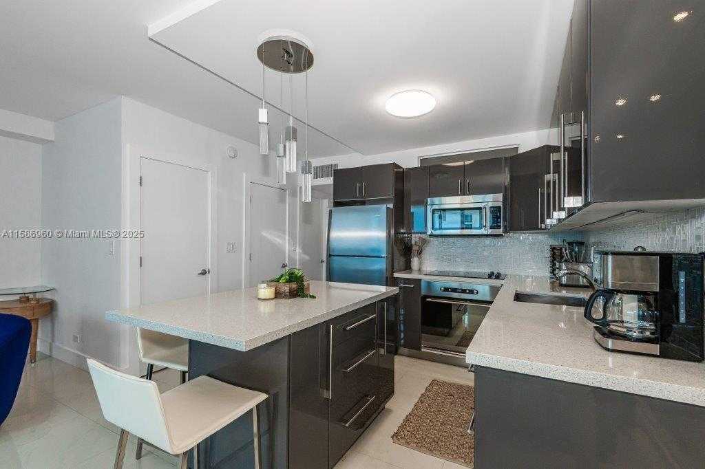 Small Image of 2301 COLLINS AVE #1111, Miami Beach Number 15