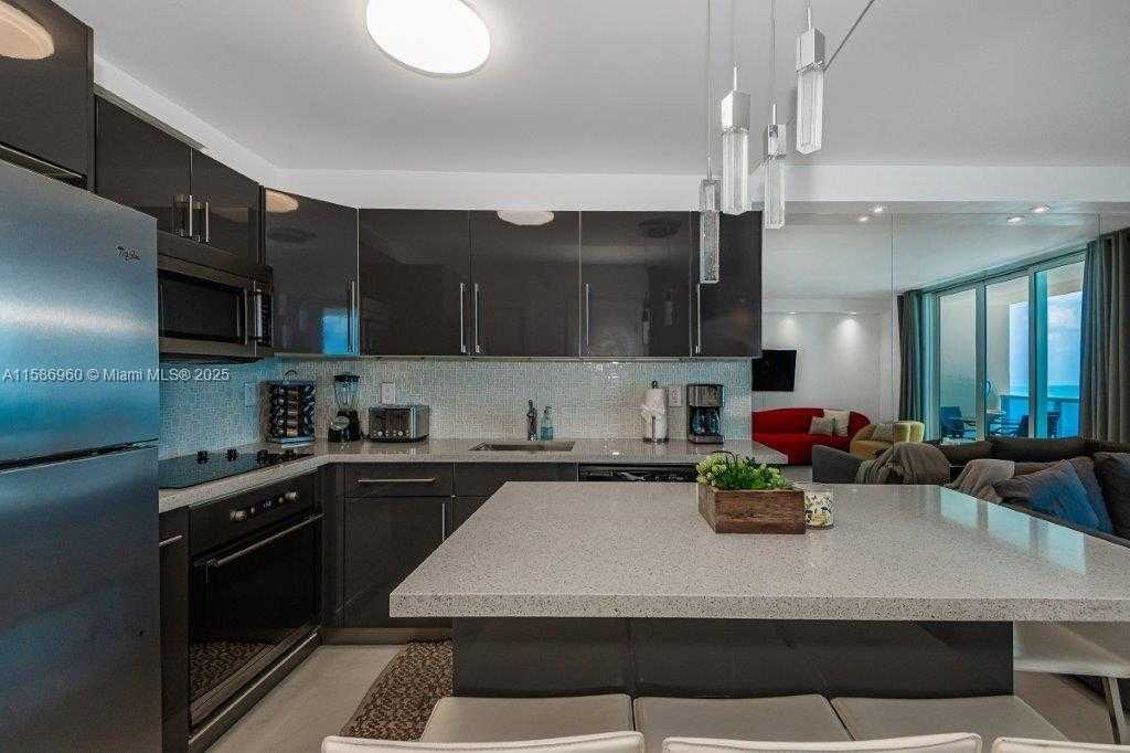 Small Image of 2301 COLLINS AVE #1111, Miami Beach Number 16