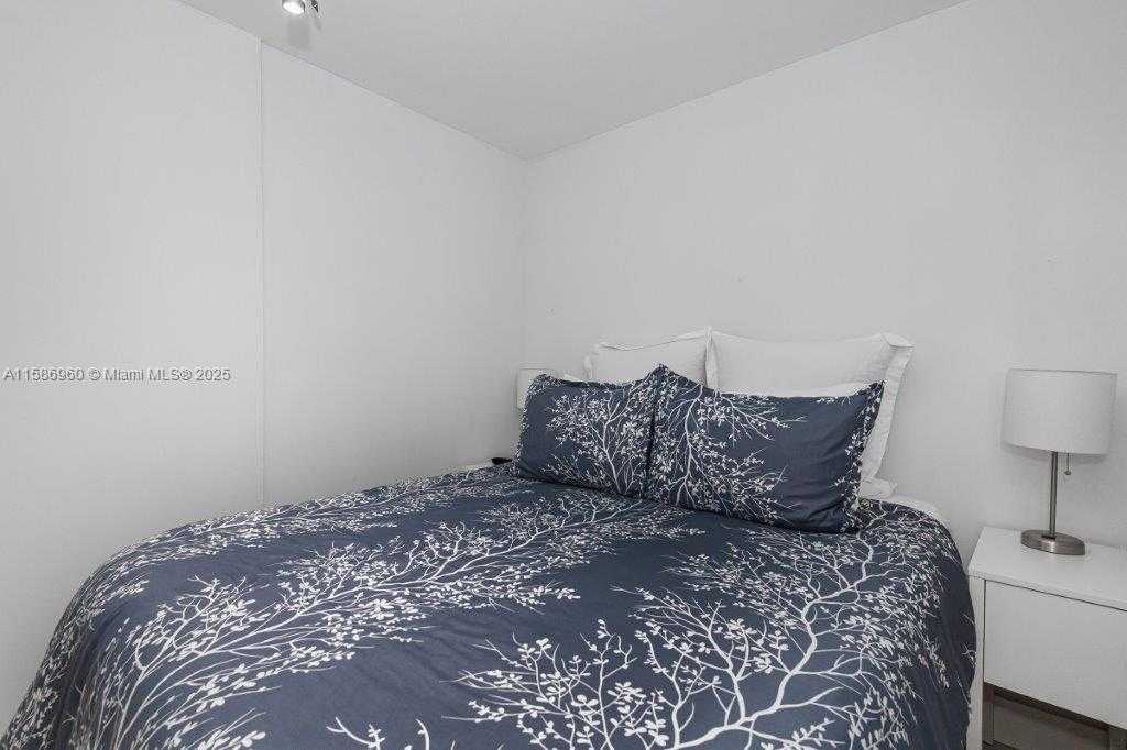 Small Image of 2301 COLLINS AVE #1111, Miami Beach Number 18