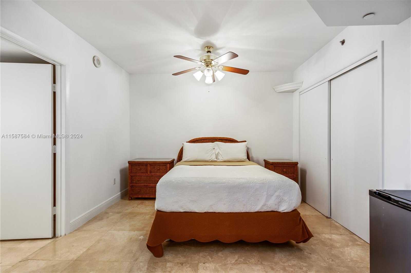 Small Image of 1830 SOUTH OCEAN DR #4204, Hallandale Beach Number 22