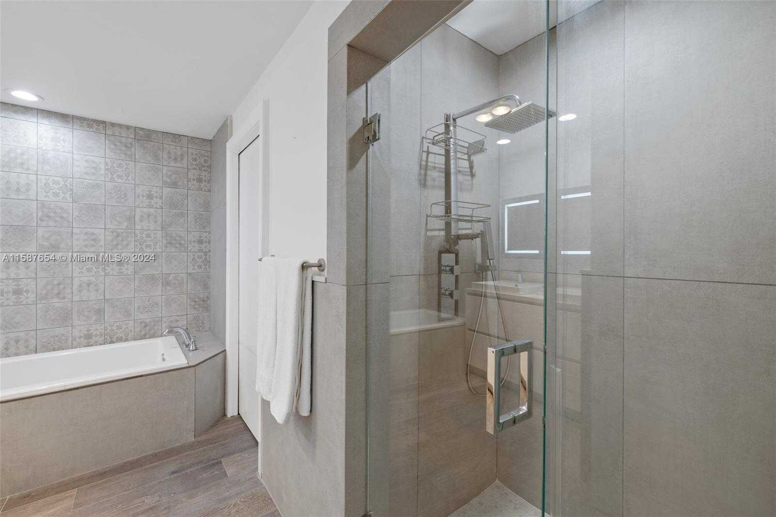 Small Image of 15122 FISHER ISLAND DR #15122, Miami Beach Number 22