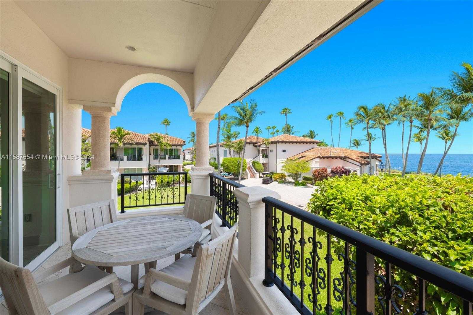 Small Image of 15122 FISHER ISLAND DR #15122, Miami Beach Number 3