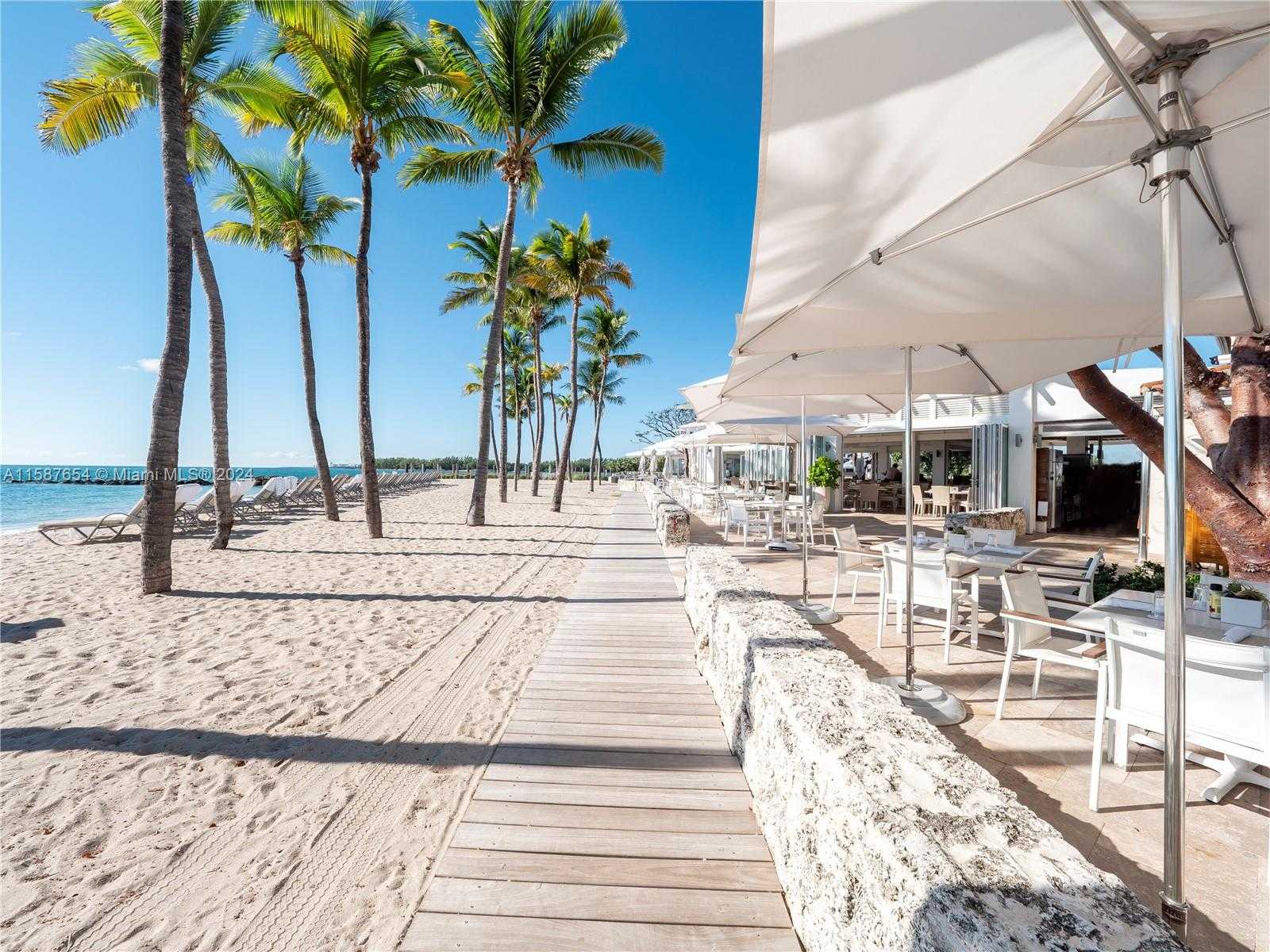 Small Image of 15122 FISHER ISLAND DR #15122, Miami Beach Number 32