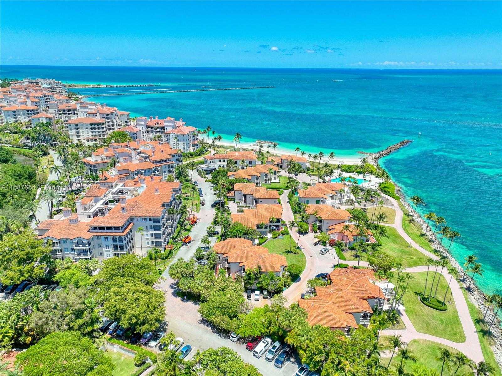 Small Image of 15122 FISHER ISLAND DR #15122, Miami Beach Number 47