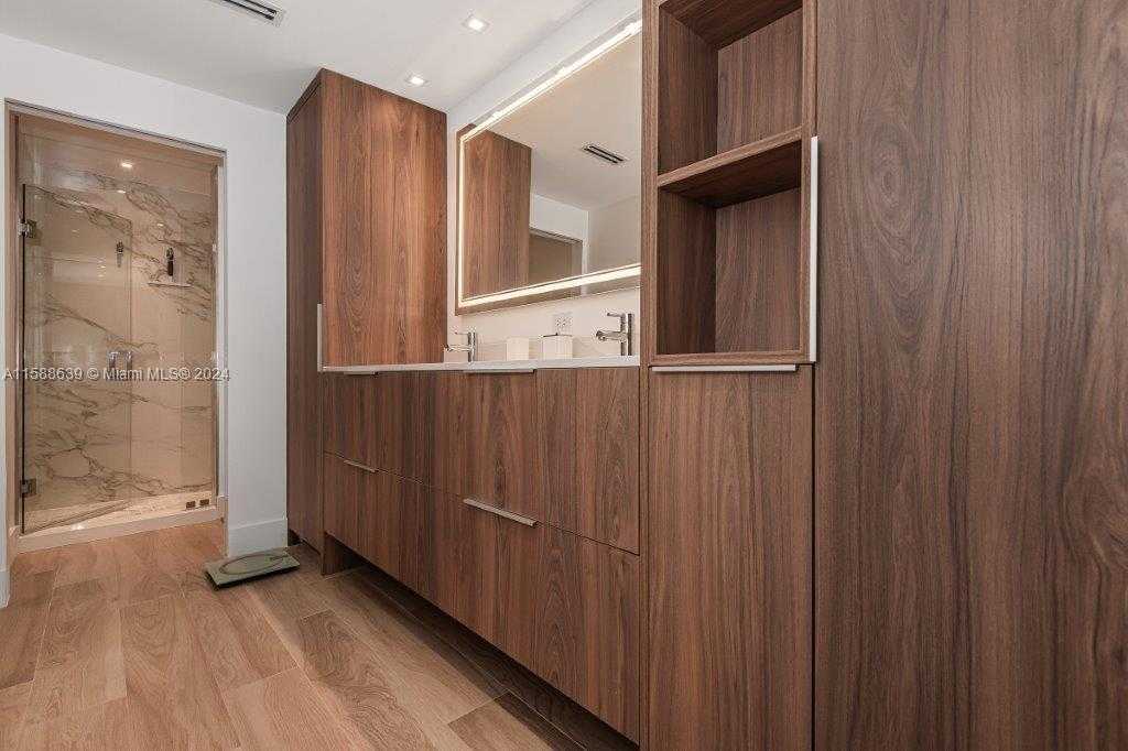 Small Image of 2301 COLLINS AVE #837, Miami Beach Number 21