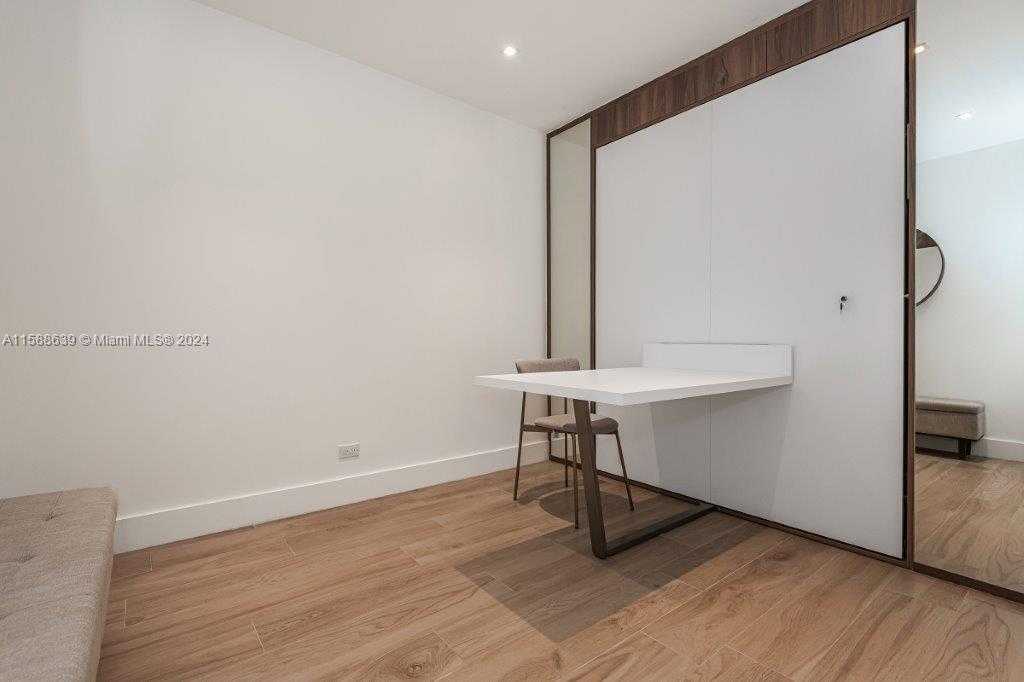 Small Image of 2301 COLLINS AVE #837, Miami Beach Number 24