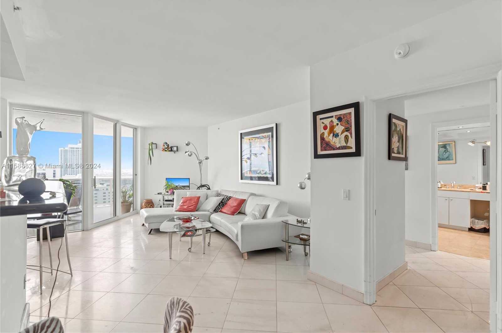 Small Image of 4775 COLLINS AVE #2404, Miami Beach Number 10