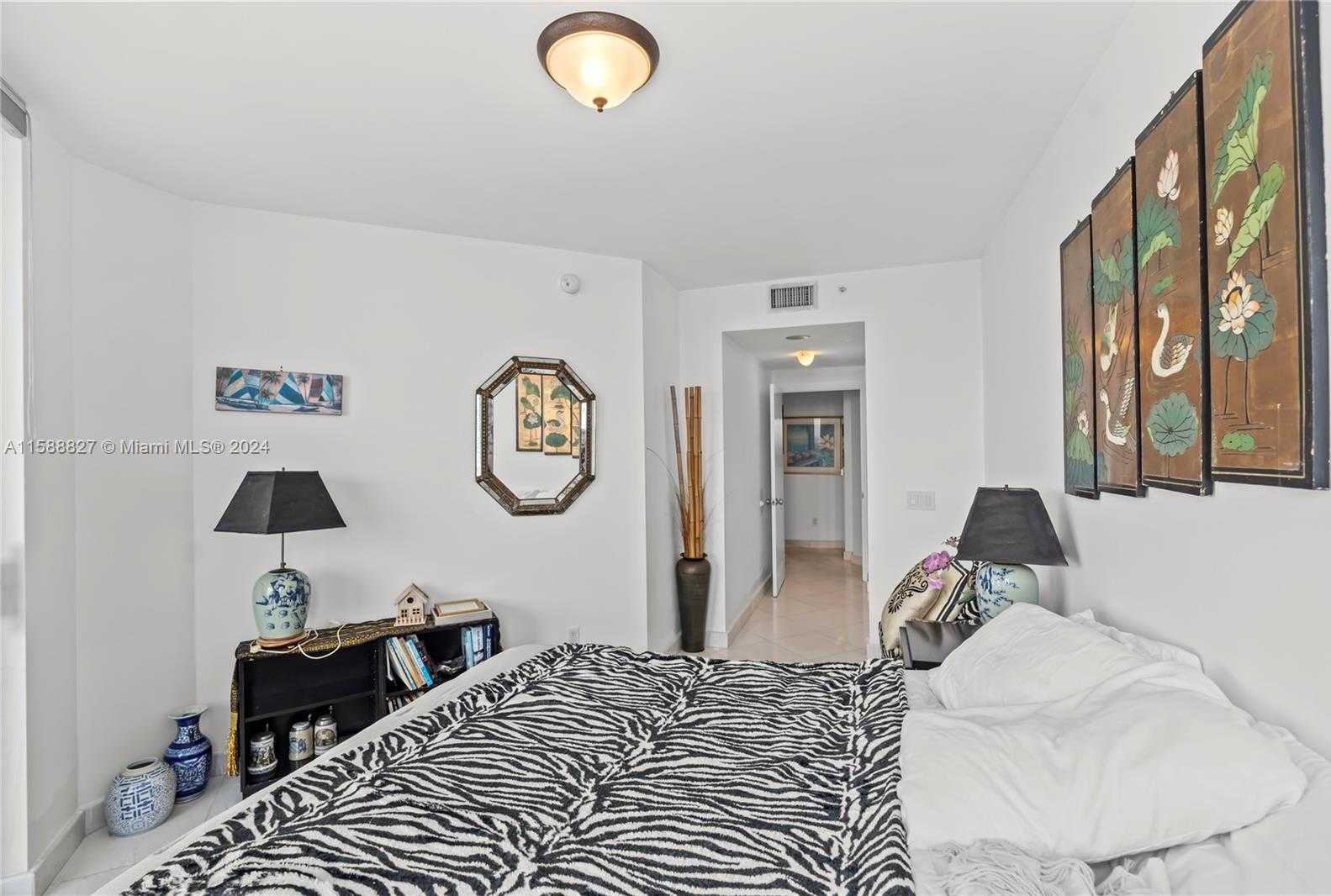 Small Image of 4775 COLLINS AVE #2404, Miami Beach Number 24