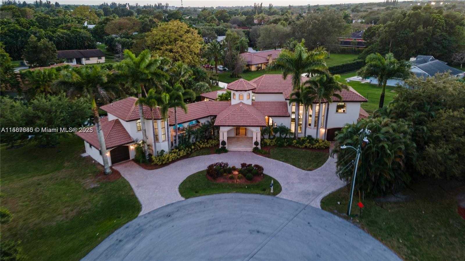 Small Image of 12000 NORTH WEST 6TH ST, Plantation Number 13
