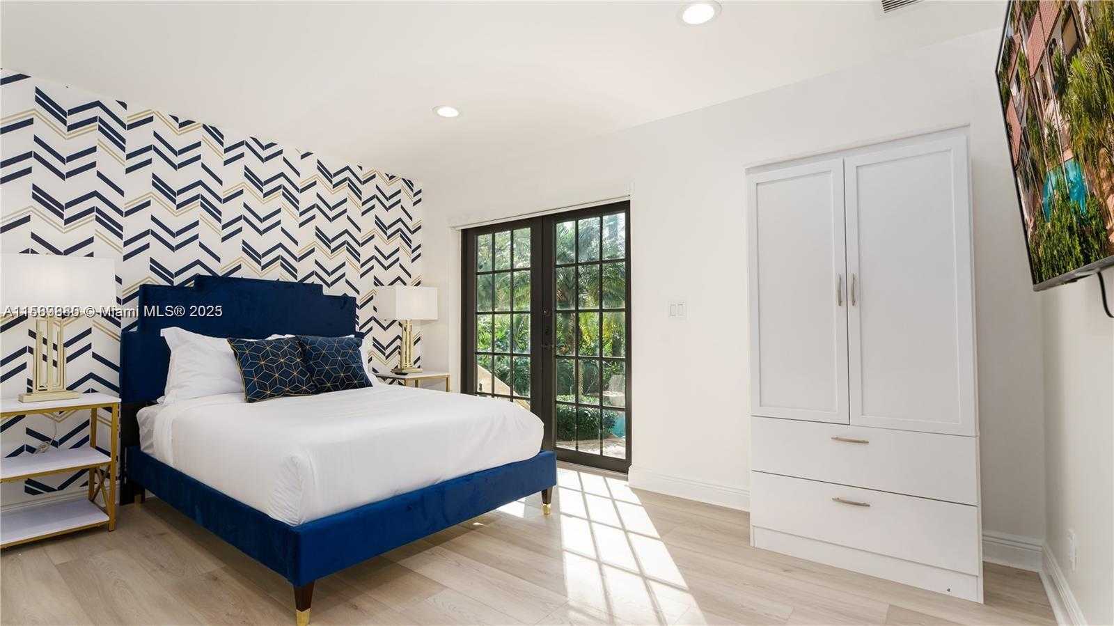 Small Image of 12000 NORTH WEST 6TH ST, Plantation Number 21