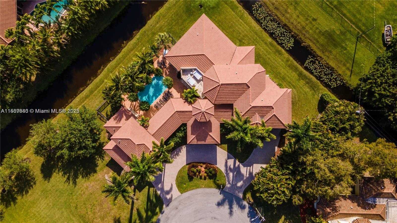 Small Image of 12000 NORTH WEST 6TH ST, Plantation Number 7
