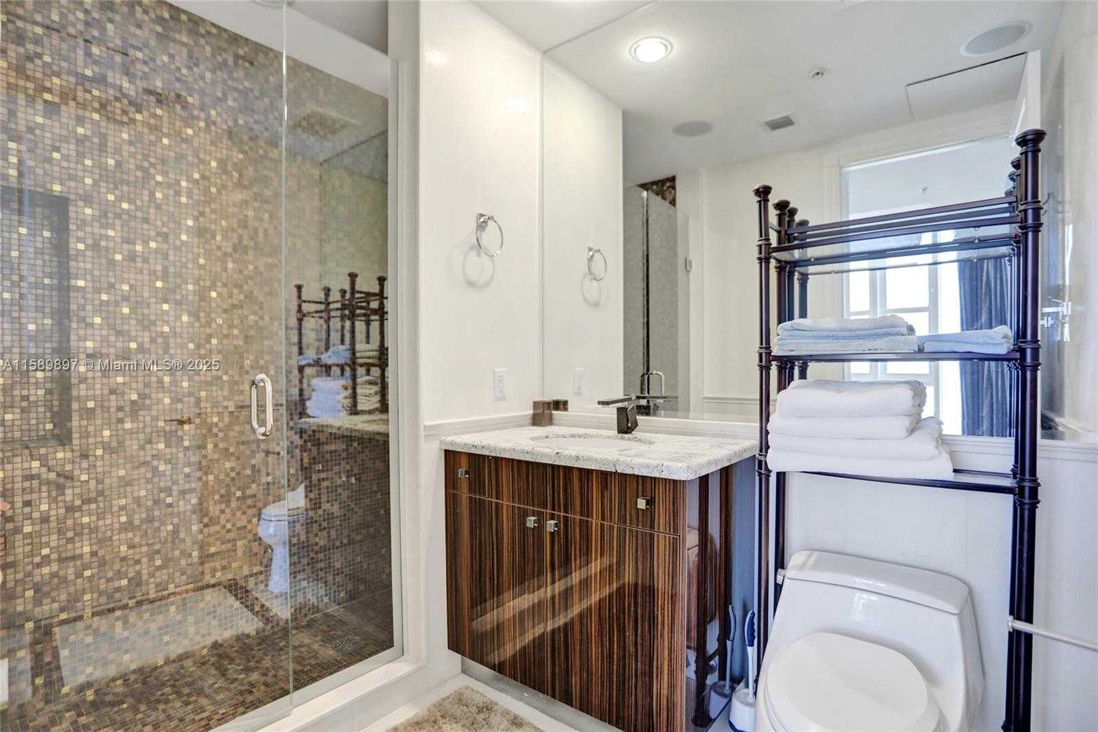 Small Image of 18201 COLLINS AVE #3309, Sunny Isles Beach Number 36