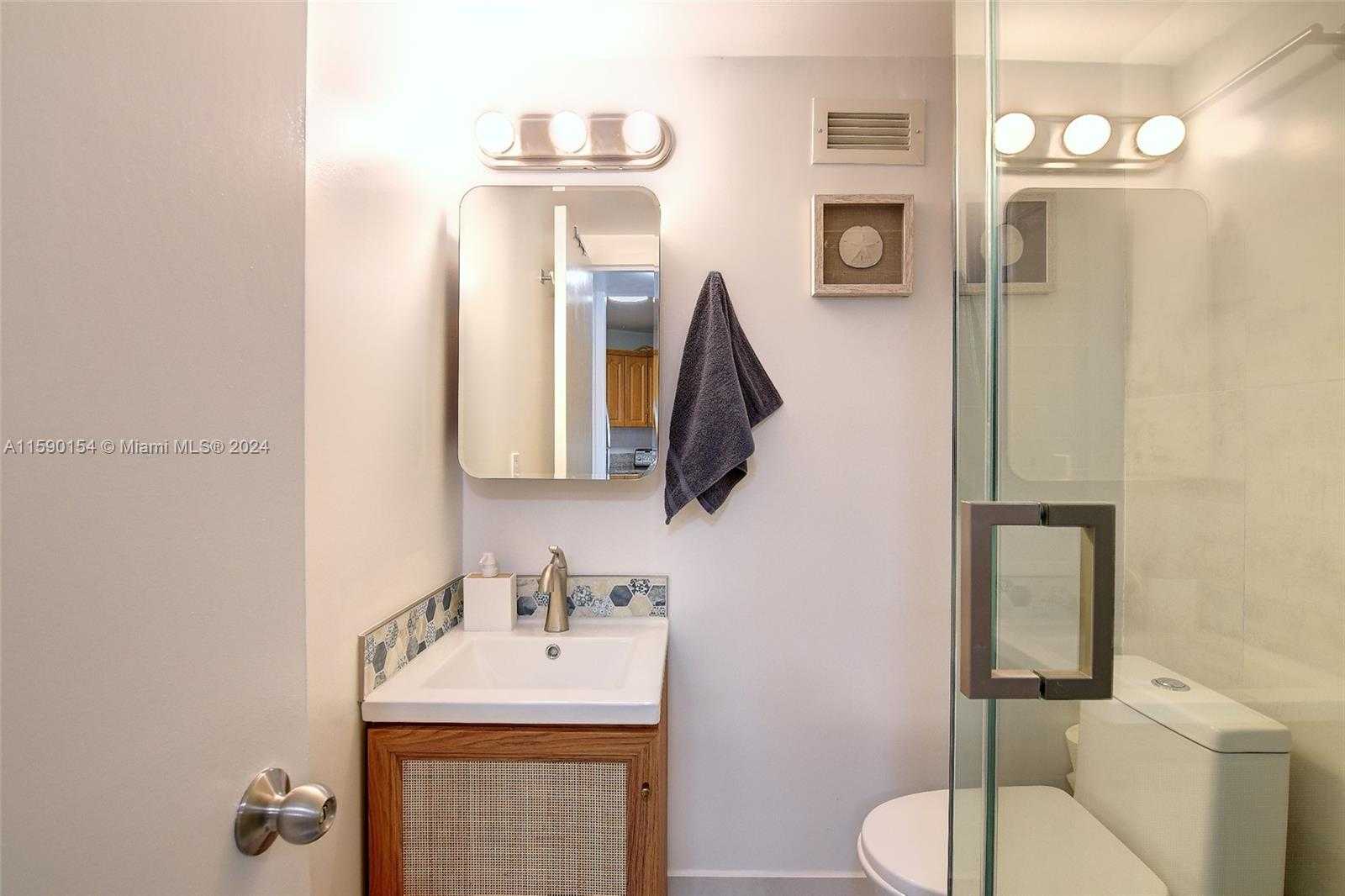 Small Image of 3725 SOUTH OCEAN DR #515, Hollywood Number 10