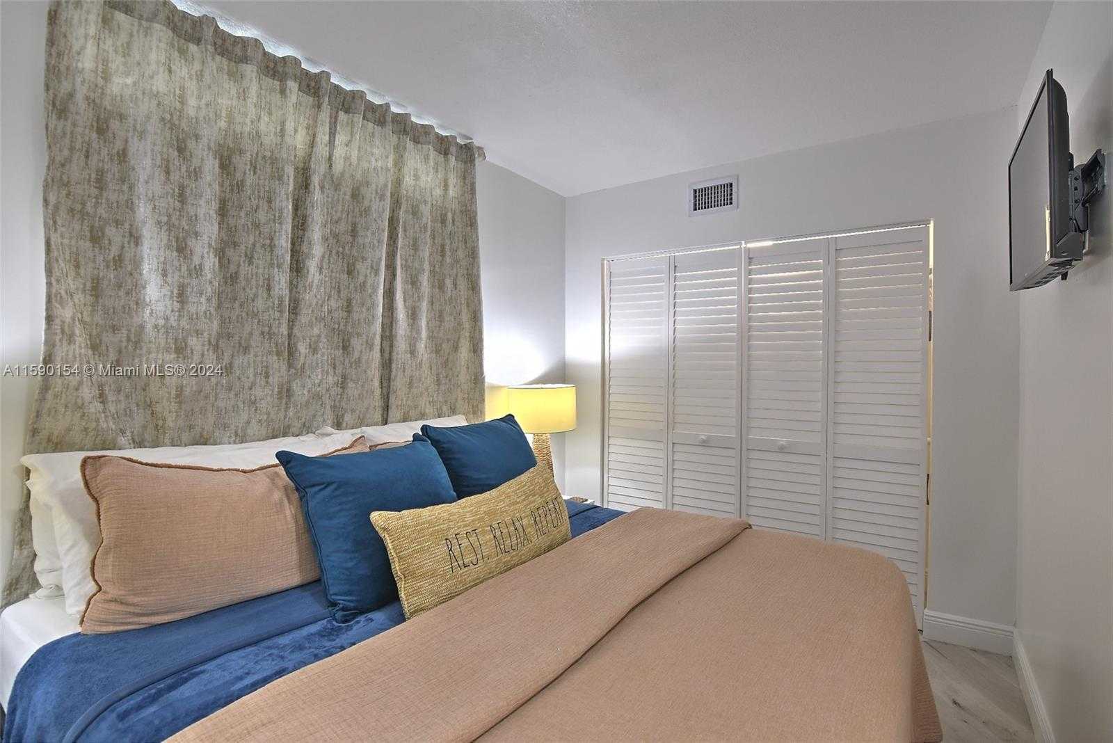 Small Image of 3725 SOUTH OCEAN DR #515, Hollywood Number 19