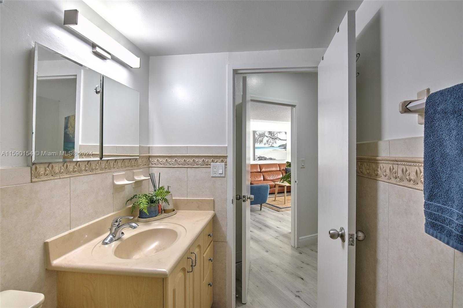 Small Image of 3725 SOUTH OCEAN DR #515, Hollywood Number 30