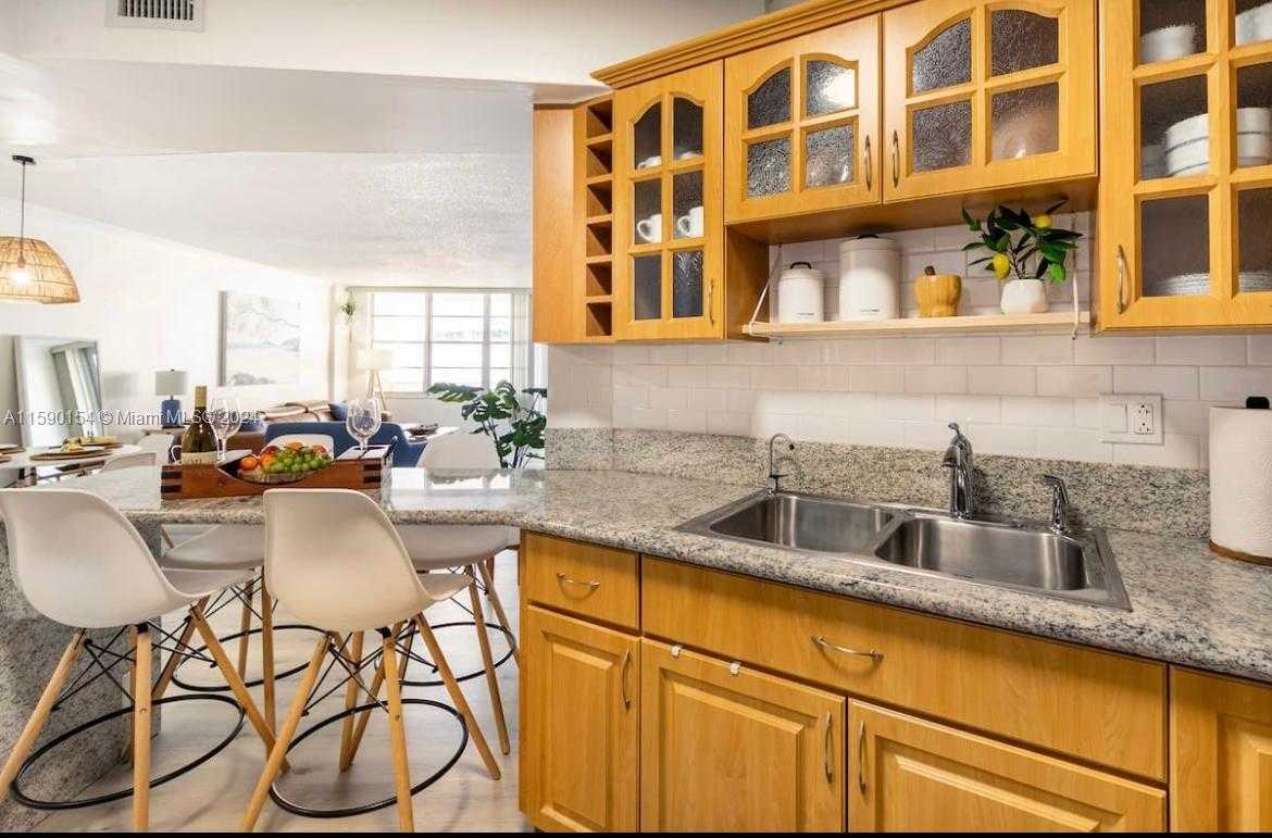 Small Image of 3725 SOUTH OCEAN DR #515, Hollywood Number 6