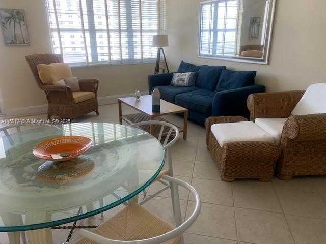 Small Image of 100 LINCOLN RD #1434, Miami Beach Number 4