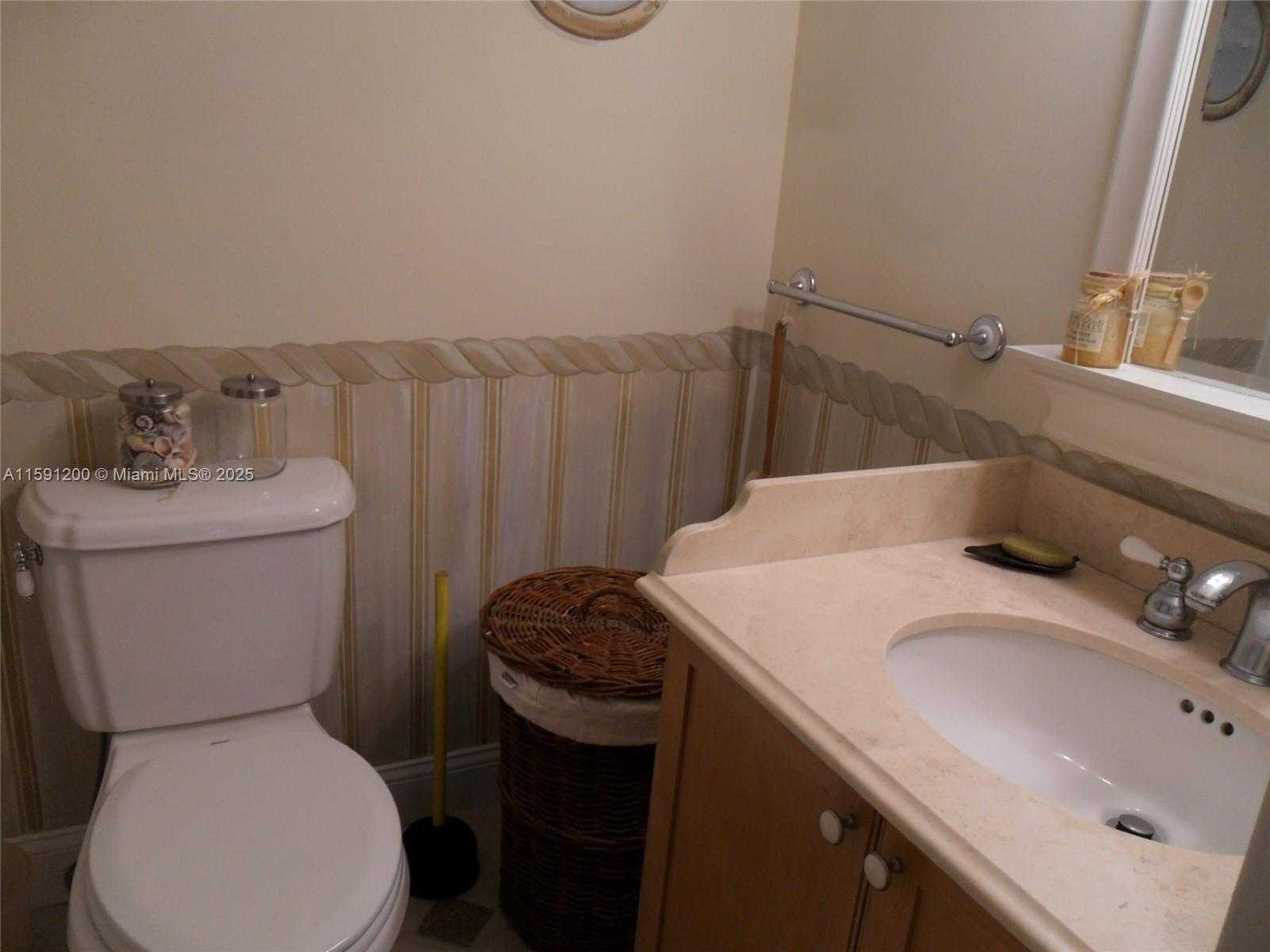 Small Image of 100 LINCOLN RD #1434, Miami Beach Number 7