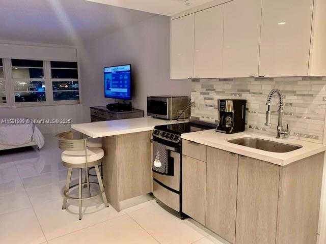 Small Image of 100 LINCOLN RD #711, Miami Beach Number 18