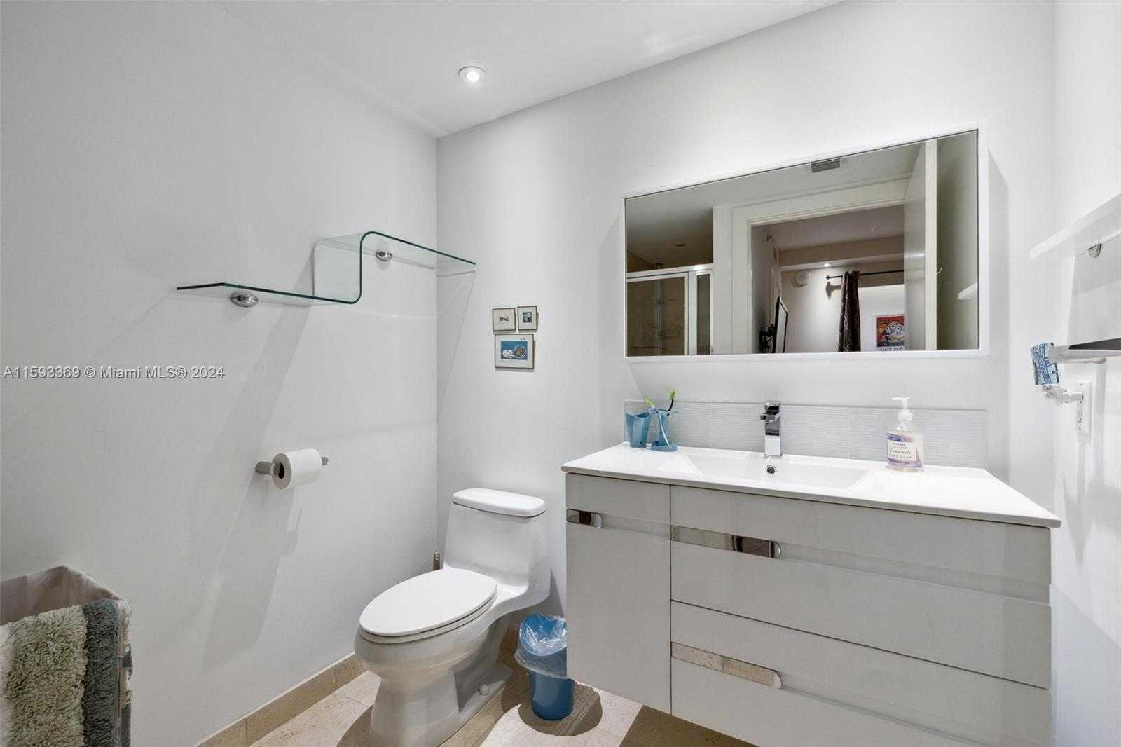 Small Image of 1800 SOUTH OCEAN DR #1401, Hallandale Beach Number 17