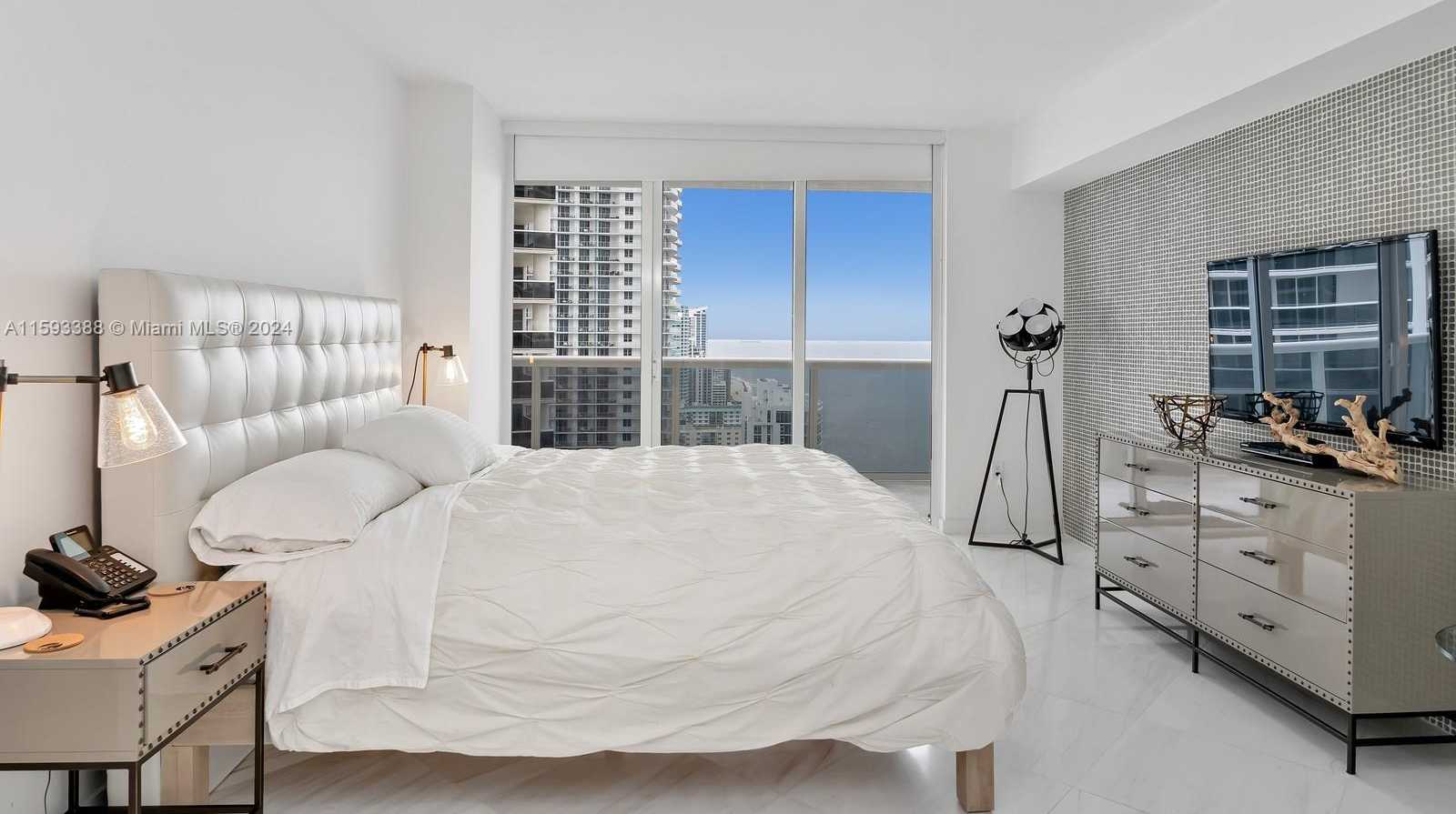 Small Image of 1830 SOUTH OCEAN DR #3410, Hallandale Beach Number 12