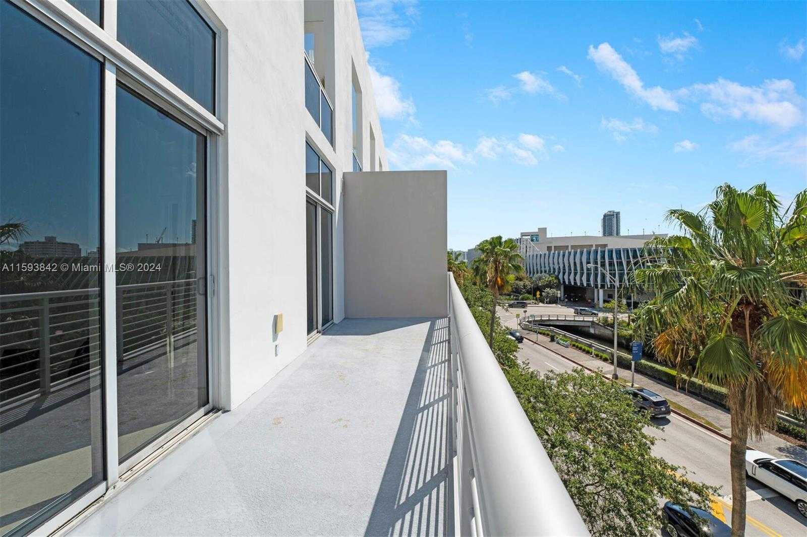Small Image of 2001 MERIDIAN AVE #516, Miami Beach Number 15