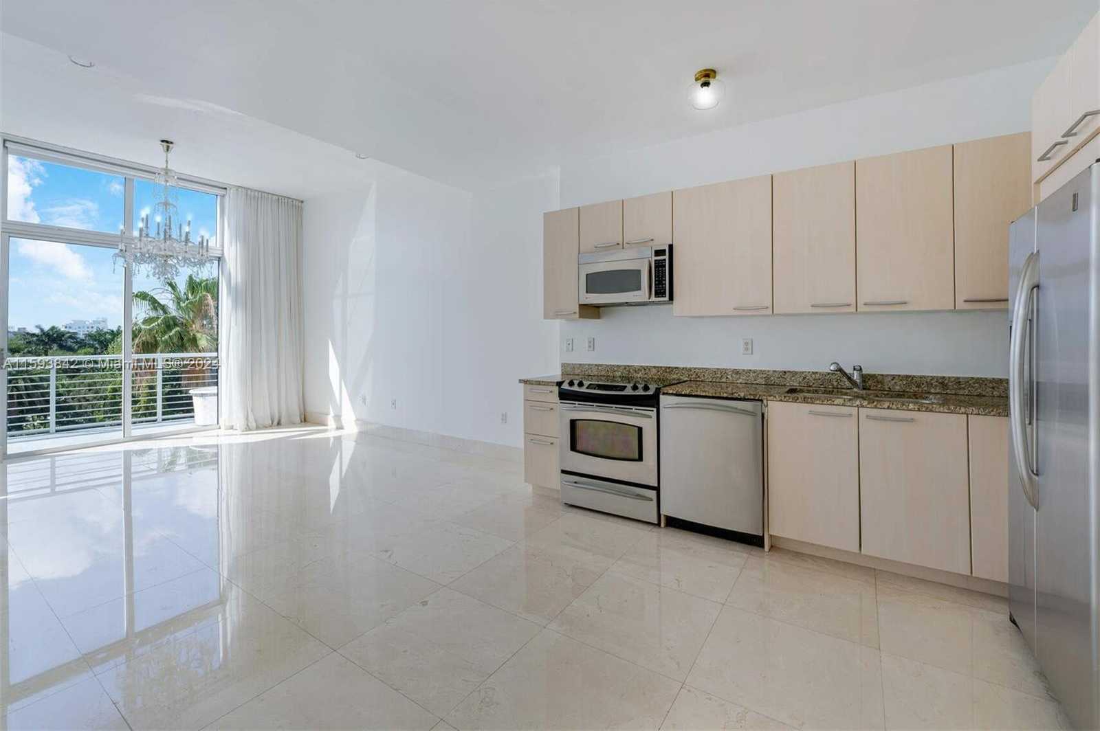 Small Image of 2001 MERIDIAN AVE #516, Miami Beach Number 2