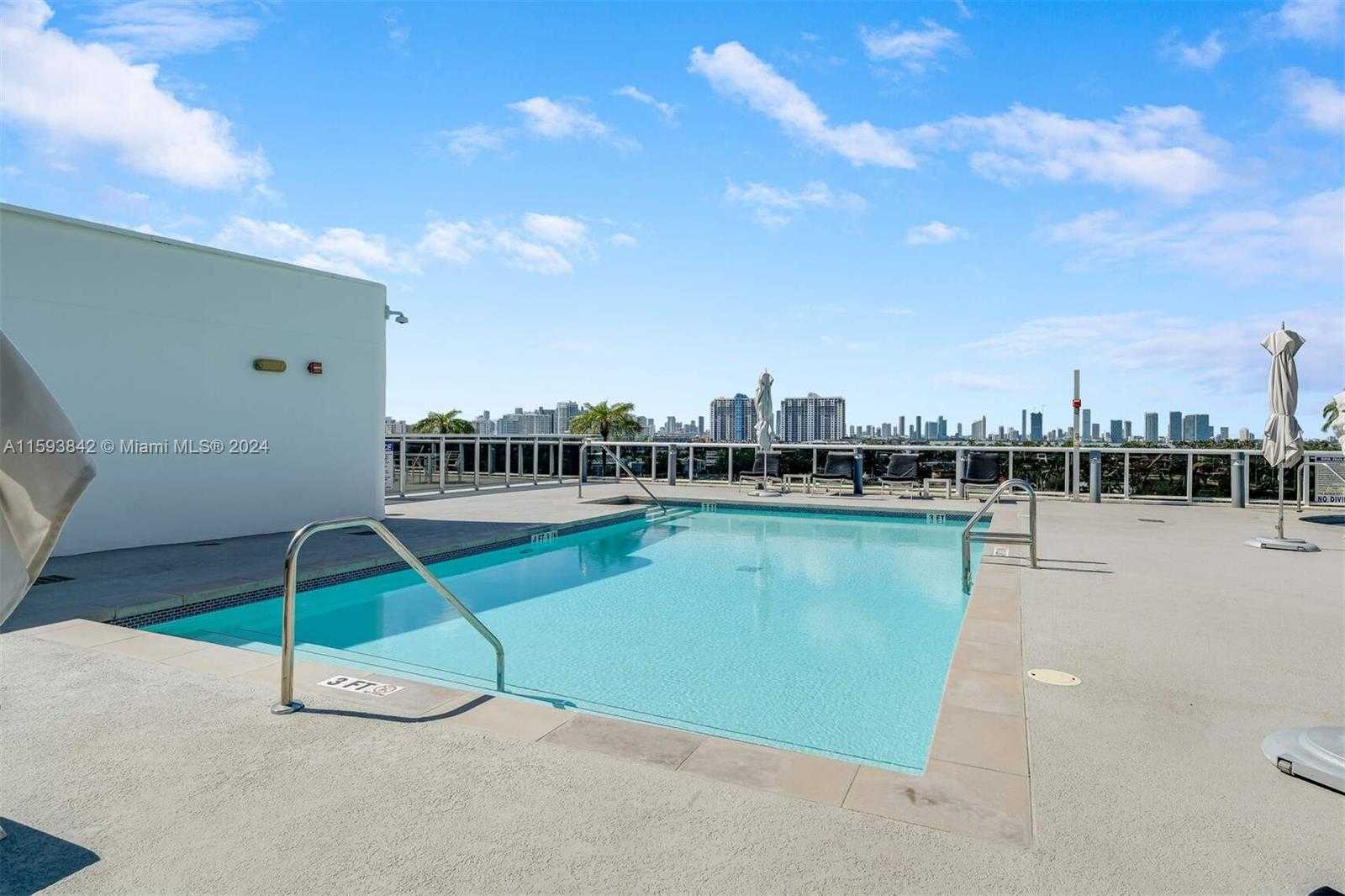 Small Image of 2001 MERIDIAN AVE #516, Miami Beach Number 21