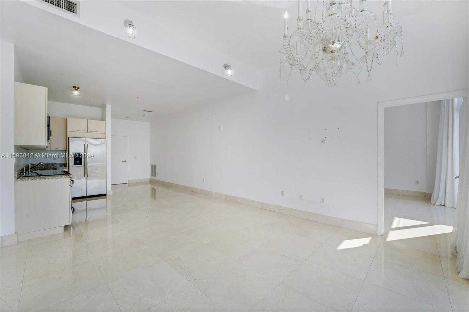 Small Image of 2001 MERIDIAN AVE #516, Miami Beach Number 6