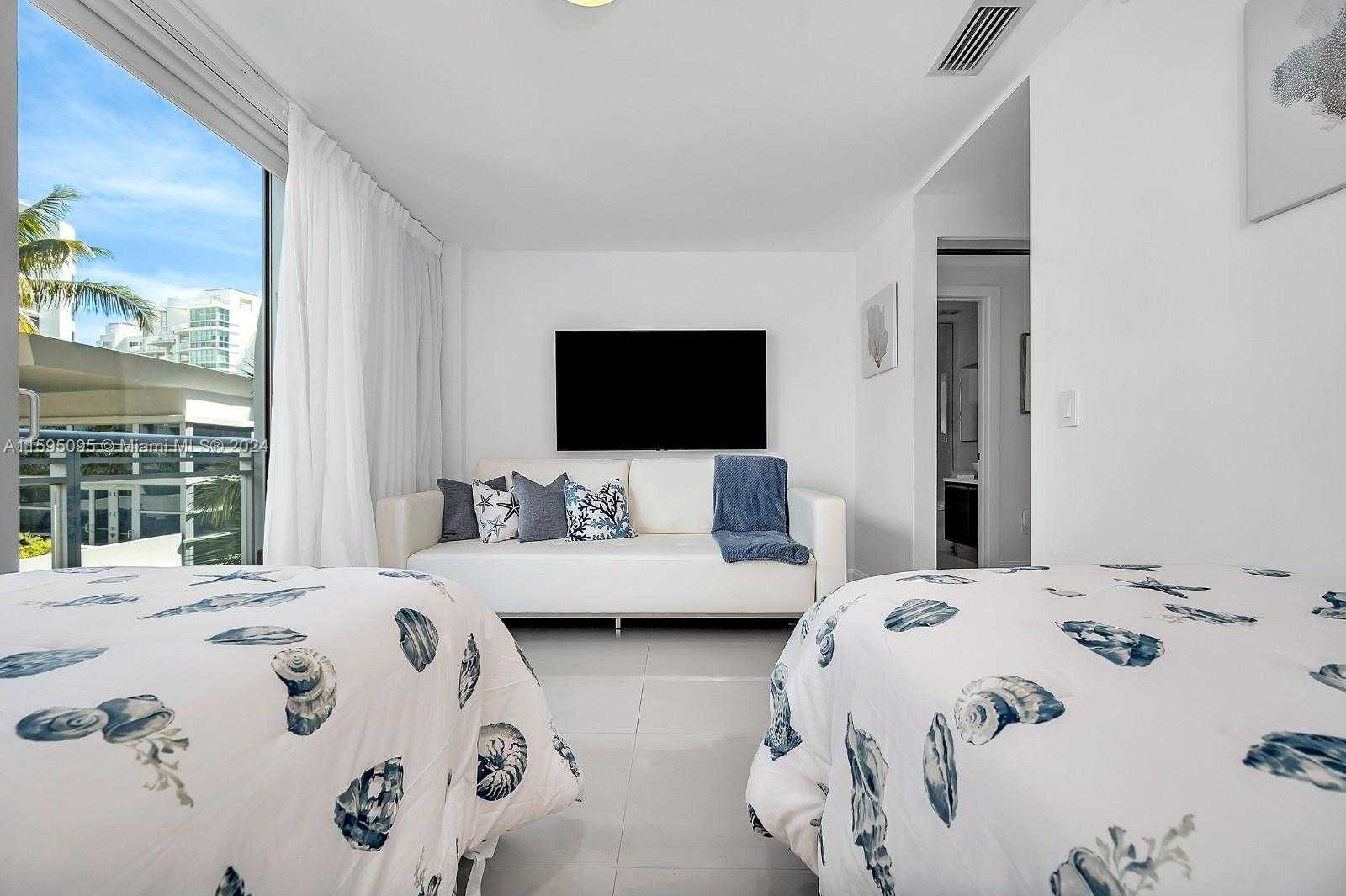Small Image of Aventura Number 23