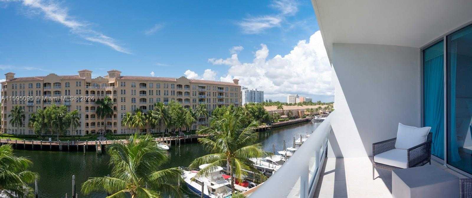 Small Image of Aventura Number 35