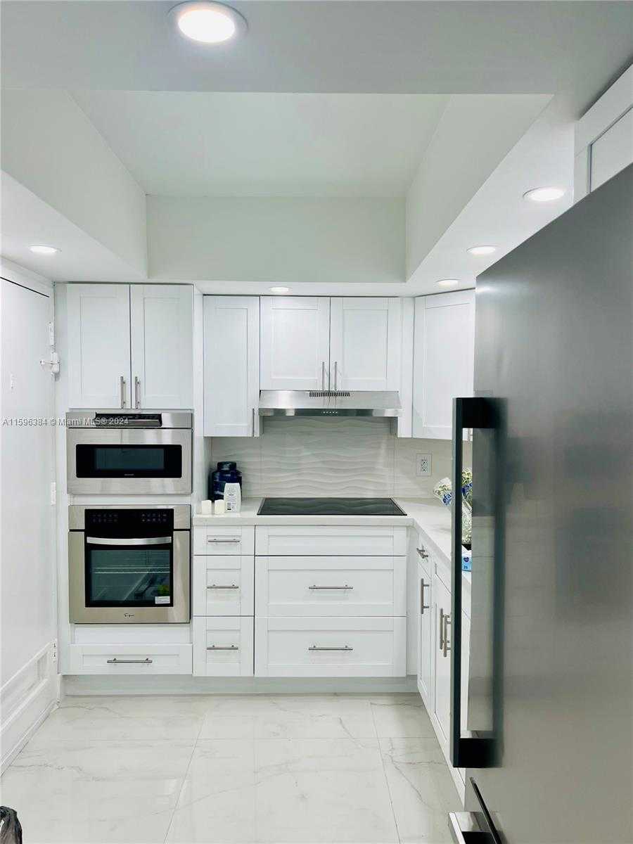 Small Image of 400 KINGS POINT DR #307, Sunny Isles Beach Number 20