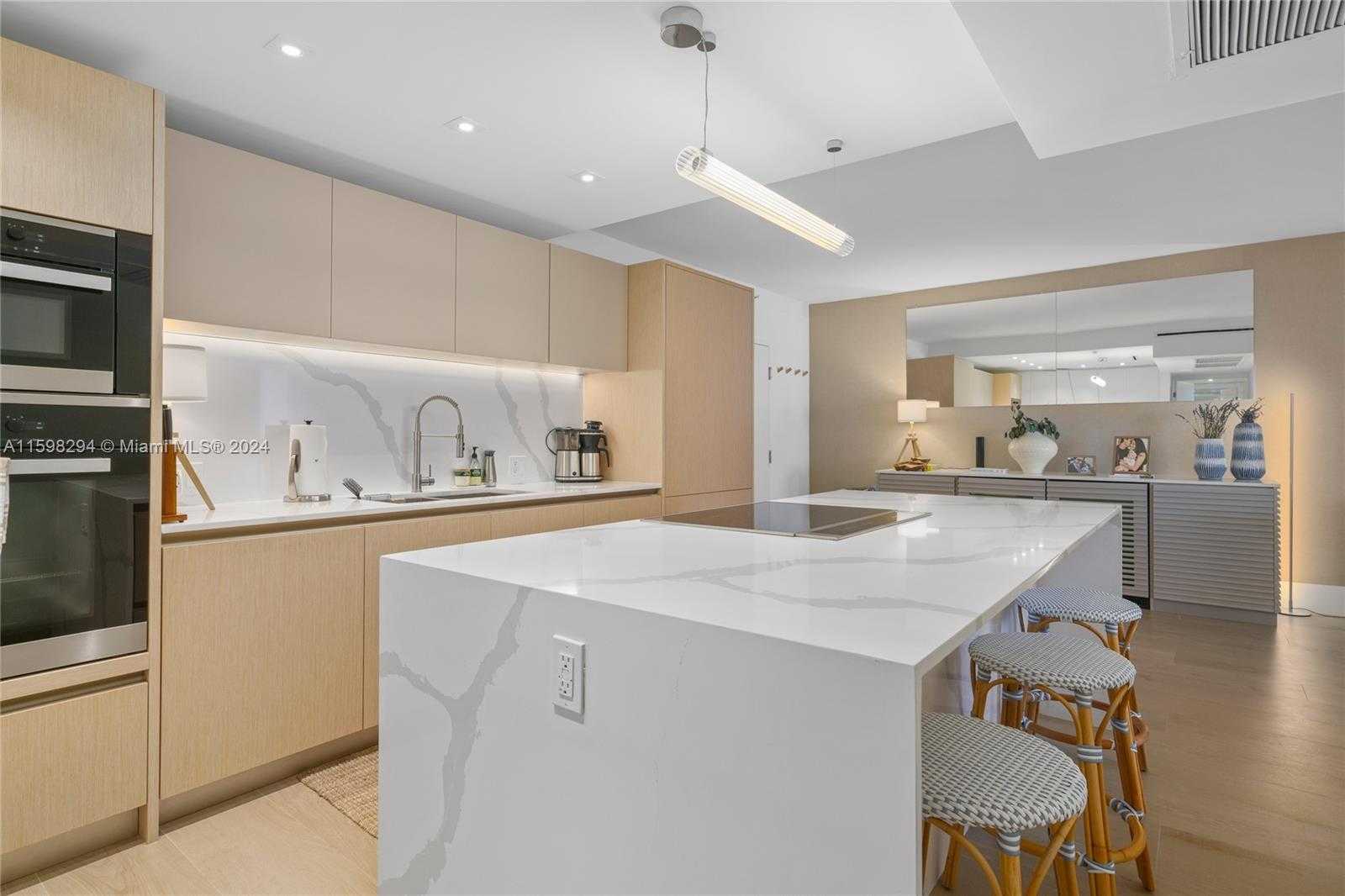 Small Image of 2301 COLLINS AVE #407, Miami Beach Number 10