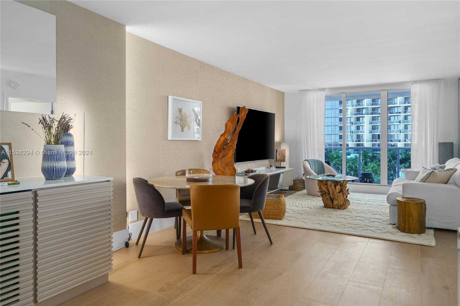 Small Image of 2301 COLLINS AVE #407, Miami Beach Number 14