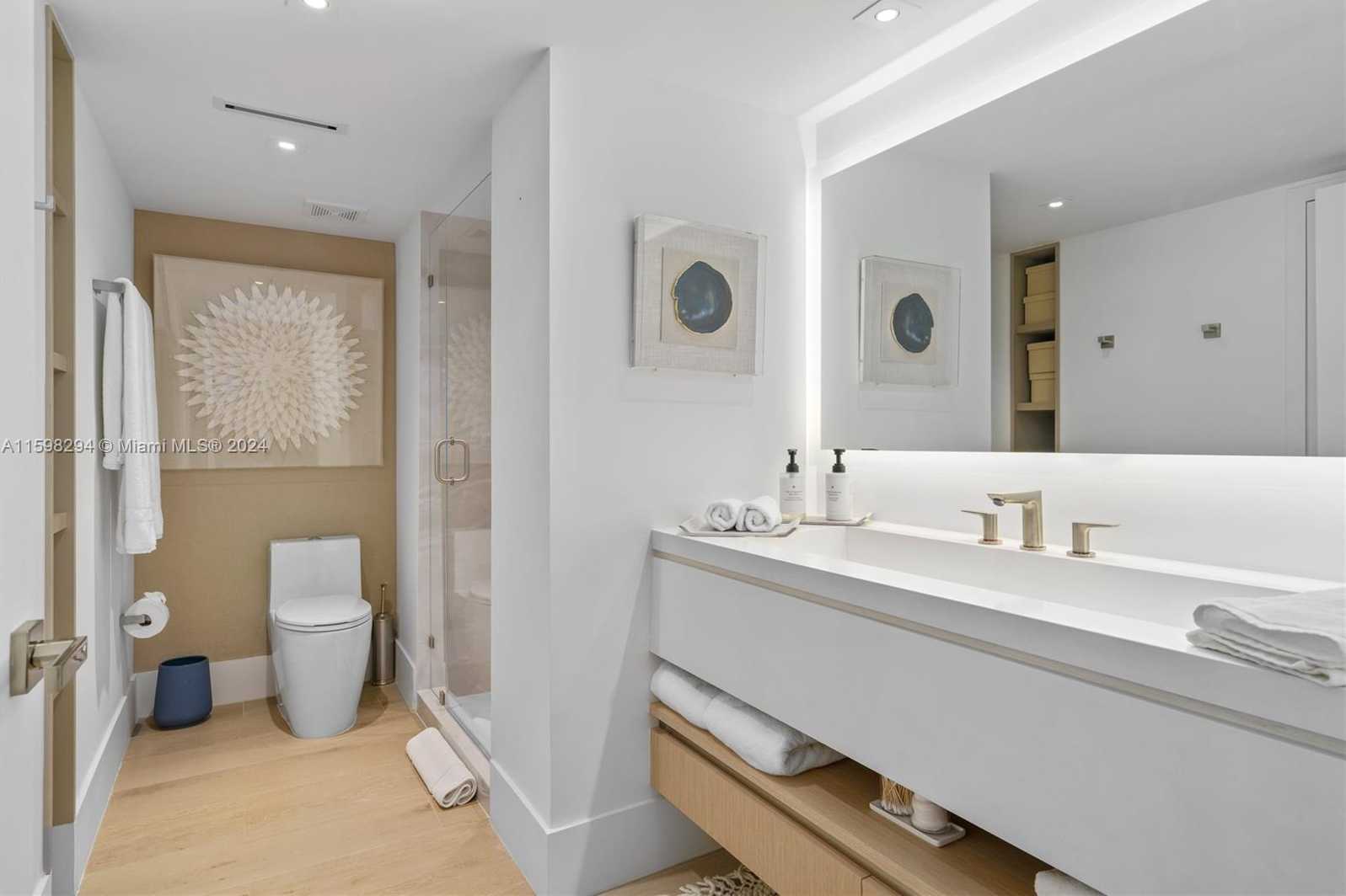 Small Image of 2301 COLLINS AVE #407, Miami Beach Number 26