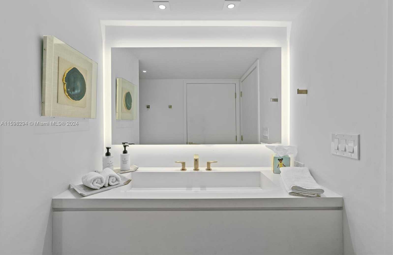 Small Image of 2301 COLLINS AVE #407, Miami Beach Number 28