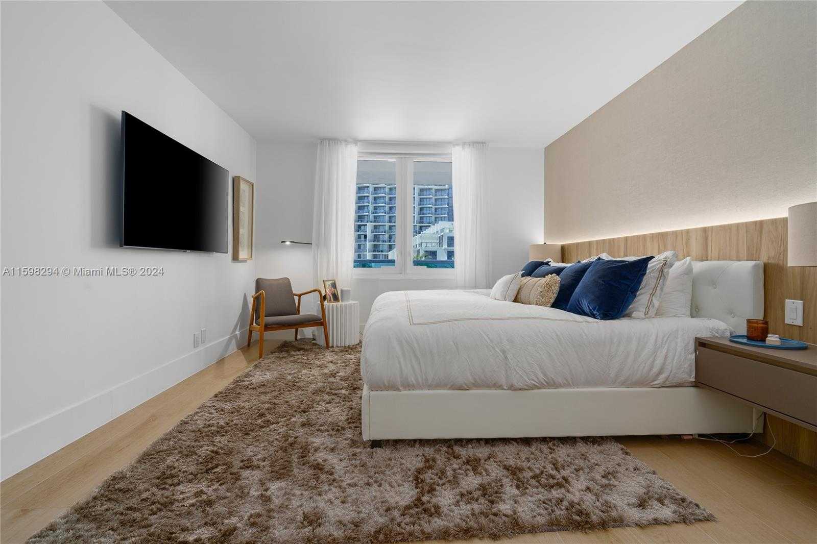 Small Image of 2301 COLLINS AVE #407, Miami Beach Number 30