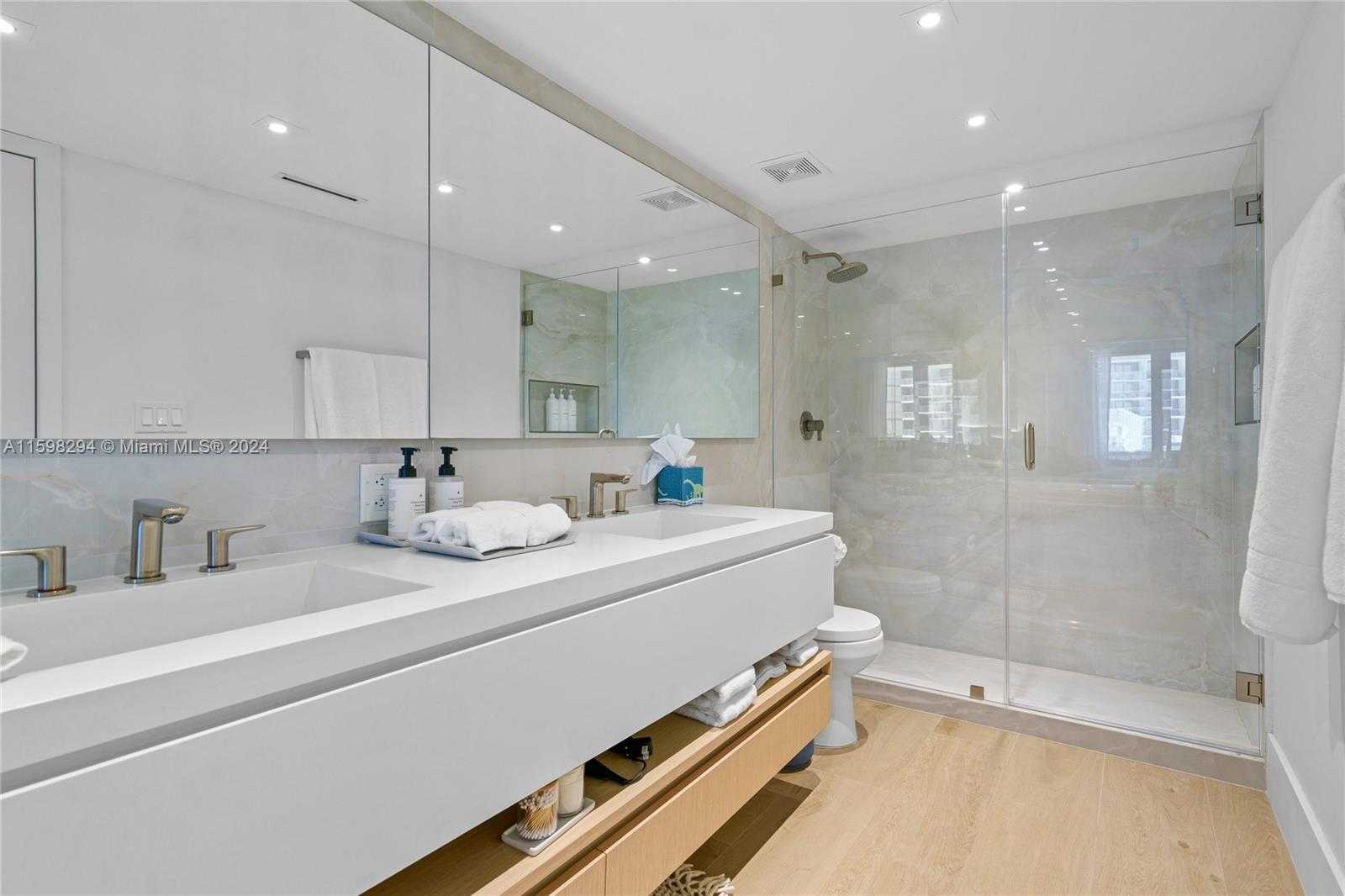 Small Image of 2301 COLLINS AVE #407, Miami Beach Number 34