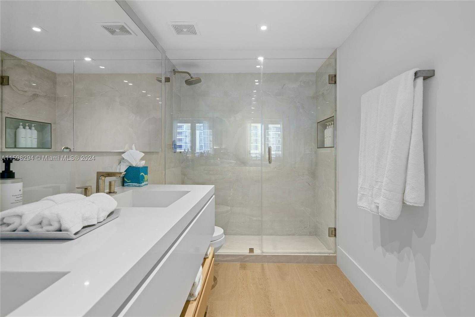 Small Image of 2301 COLLINS AVE #407, Miami Beach Number 35