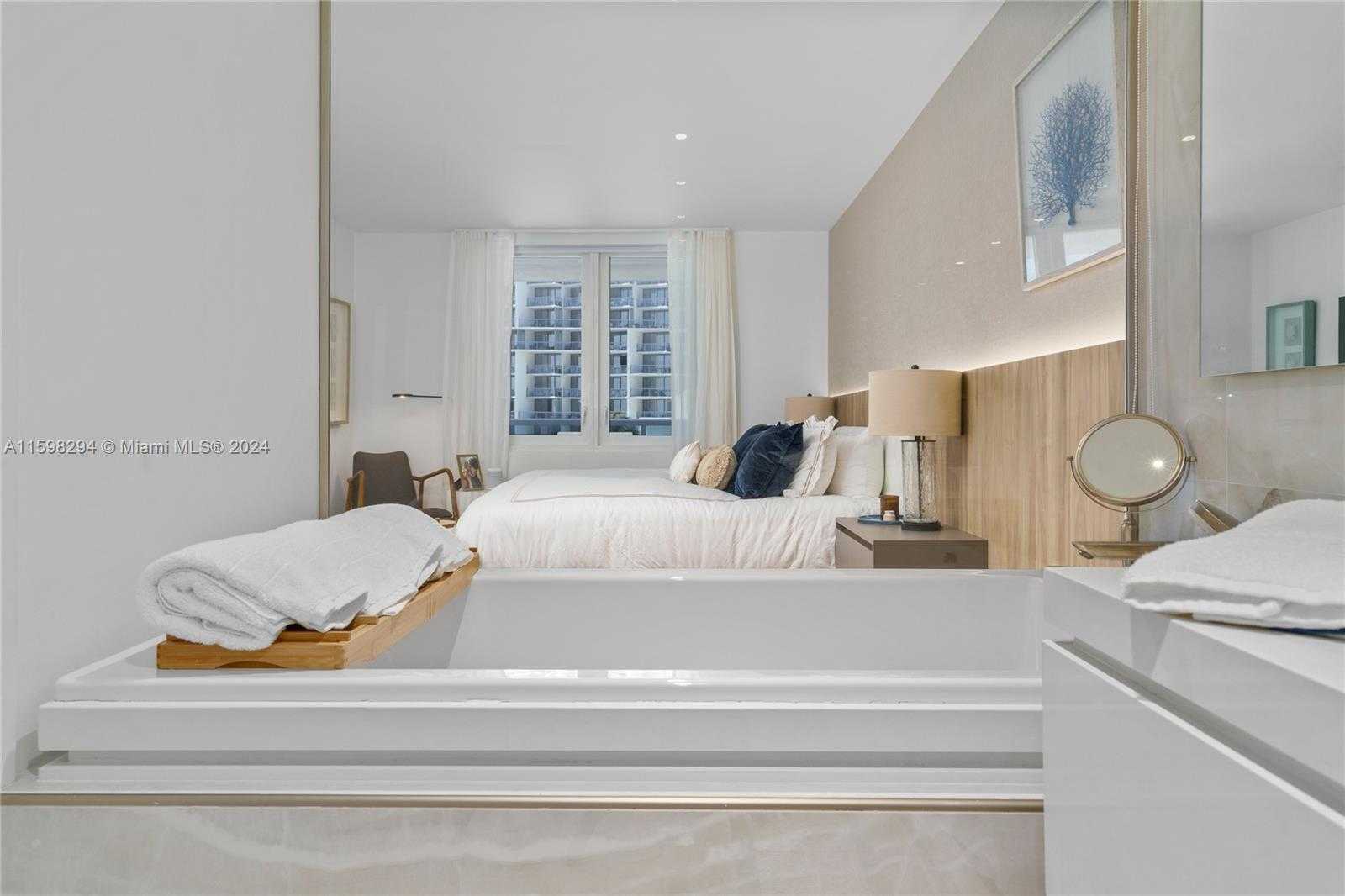 Small Image of 2301 COLLINS AVE #407, Miami Beach Number 37