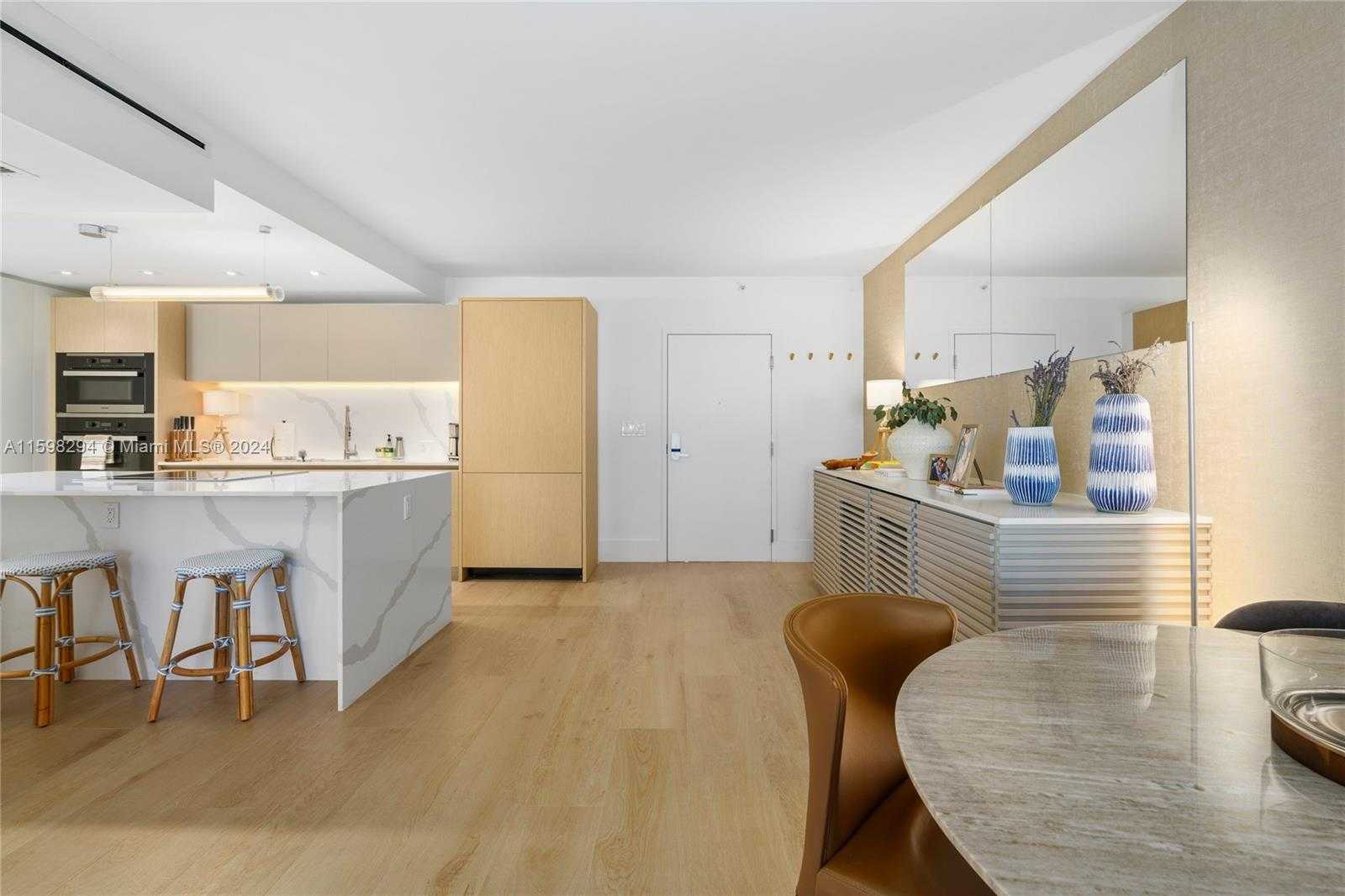 Small Image of 2301 COLLINS AVE #407, Miami Beach Number 6