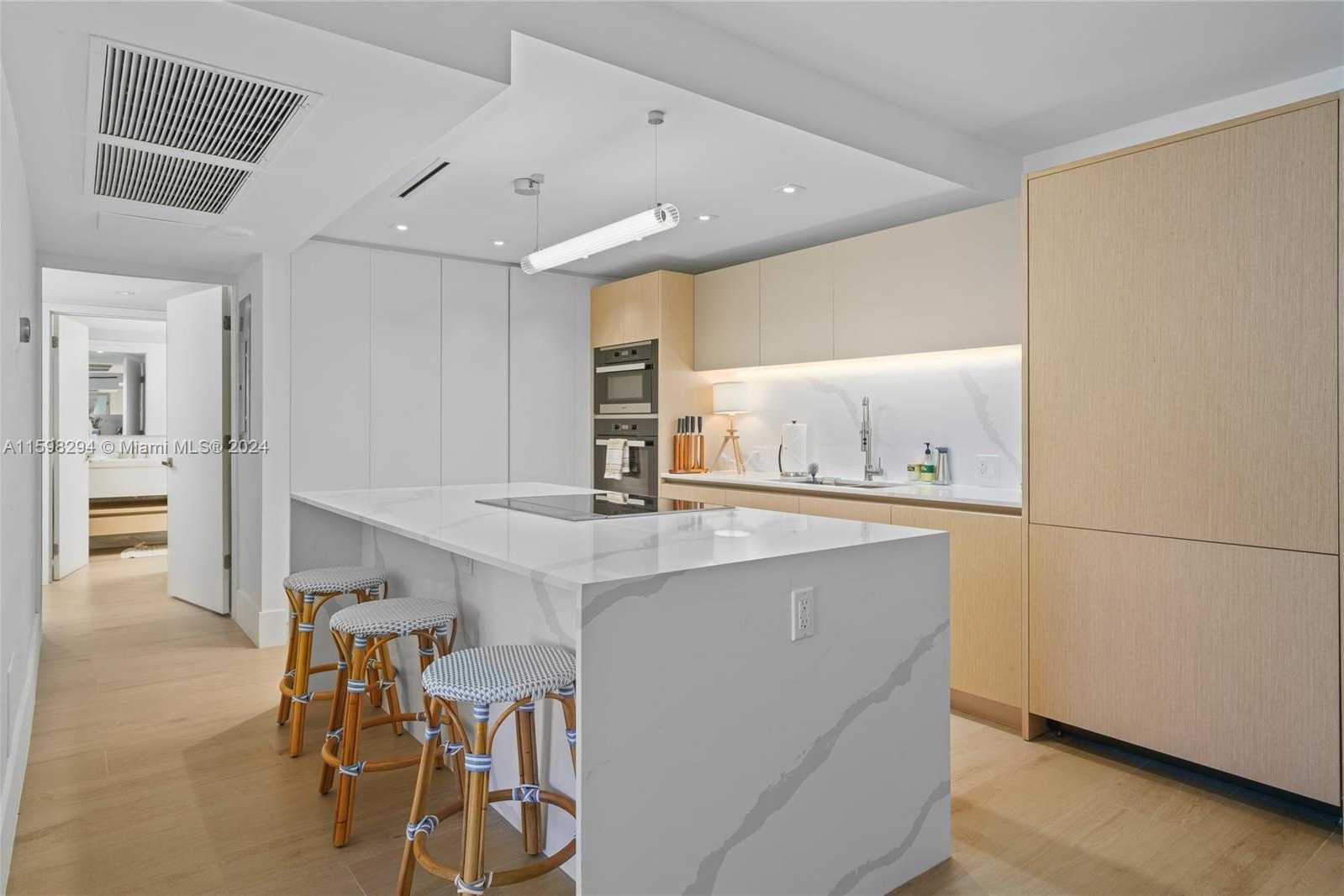 Small Image of 2301 COLLINS AVE #407, Miami Beach Number 8