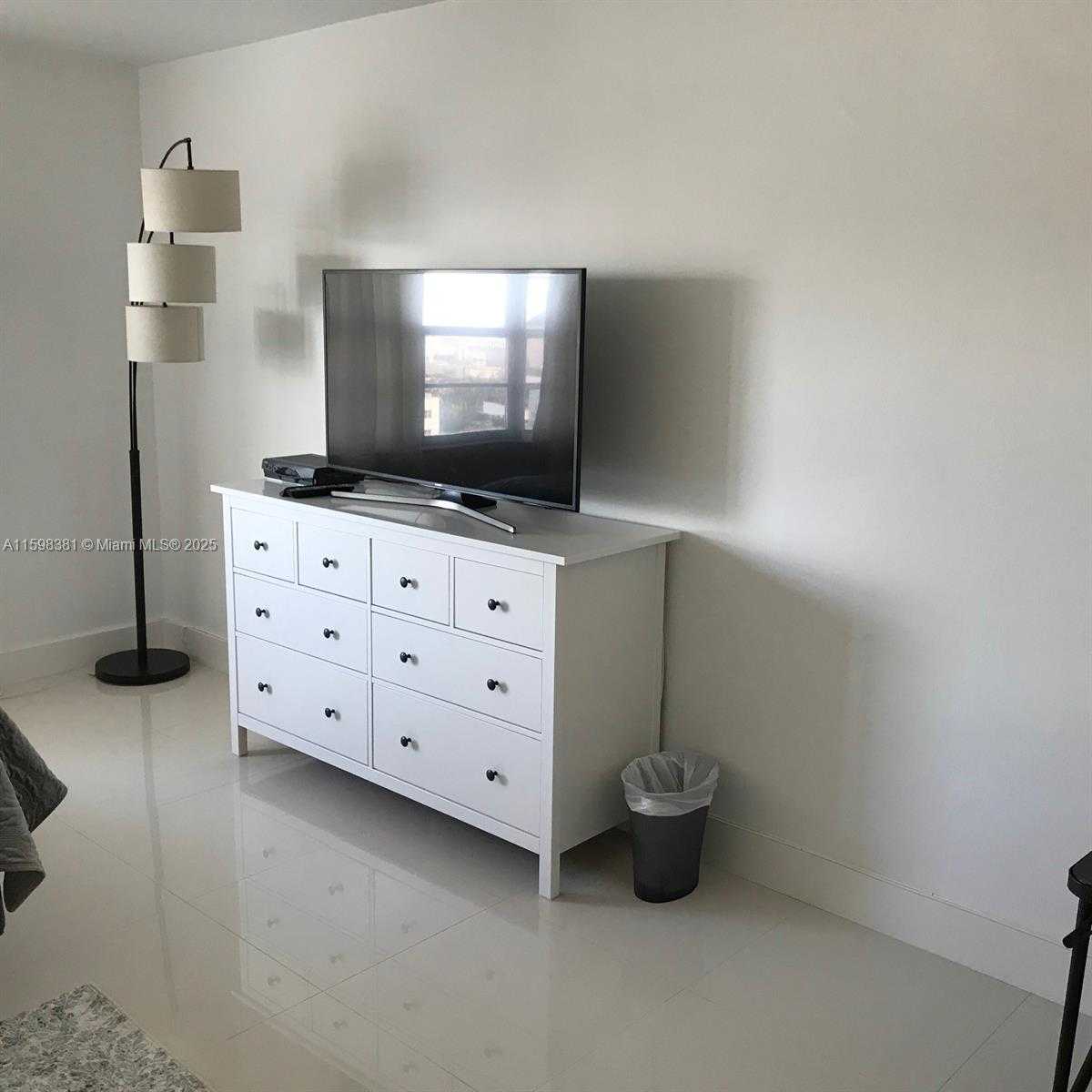 Small Image of 100 LINCOLN RD #808, Miami Beach Number 23