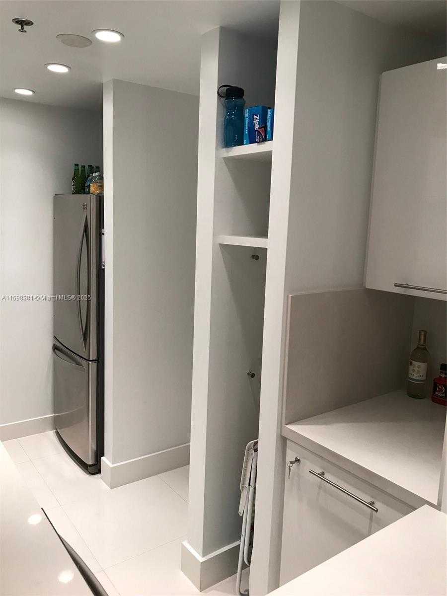 Small Image of 100 LINCOLN RD #808, Miami Beach Number 8