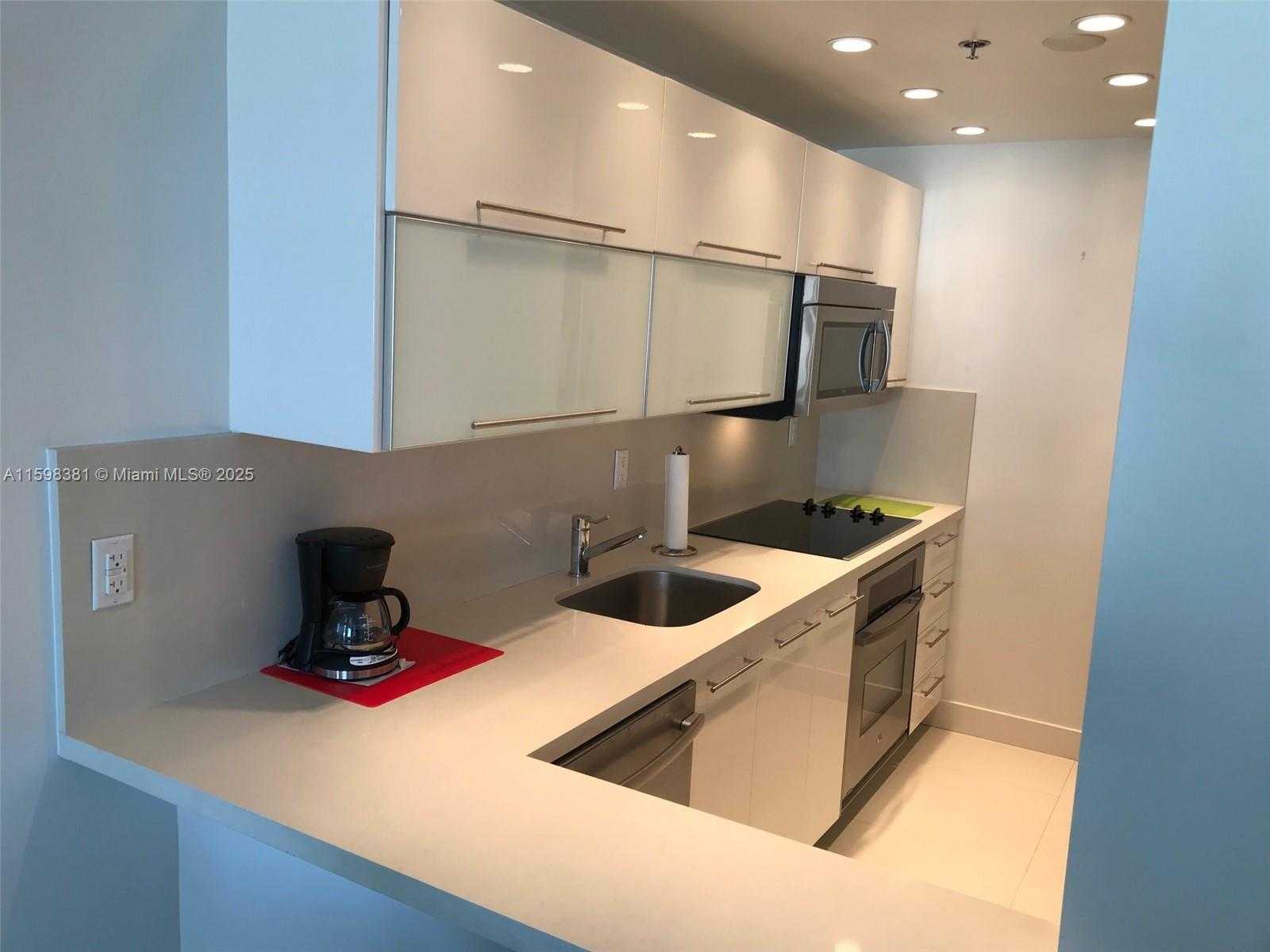 Small Image of 100 LINCOLN RD #808, Miami Beach Number 9