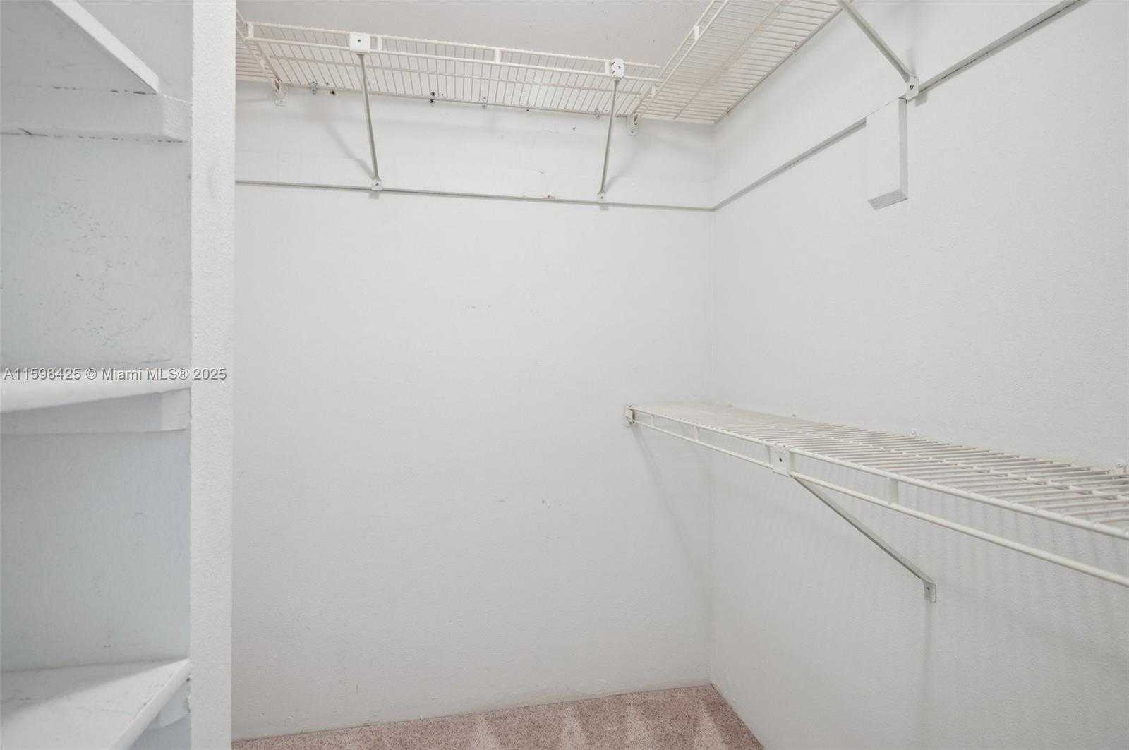 Small Image of 3675 NORTH COUNTRY CLUB DR #2502, Aventura Number 11
