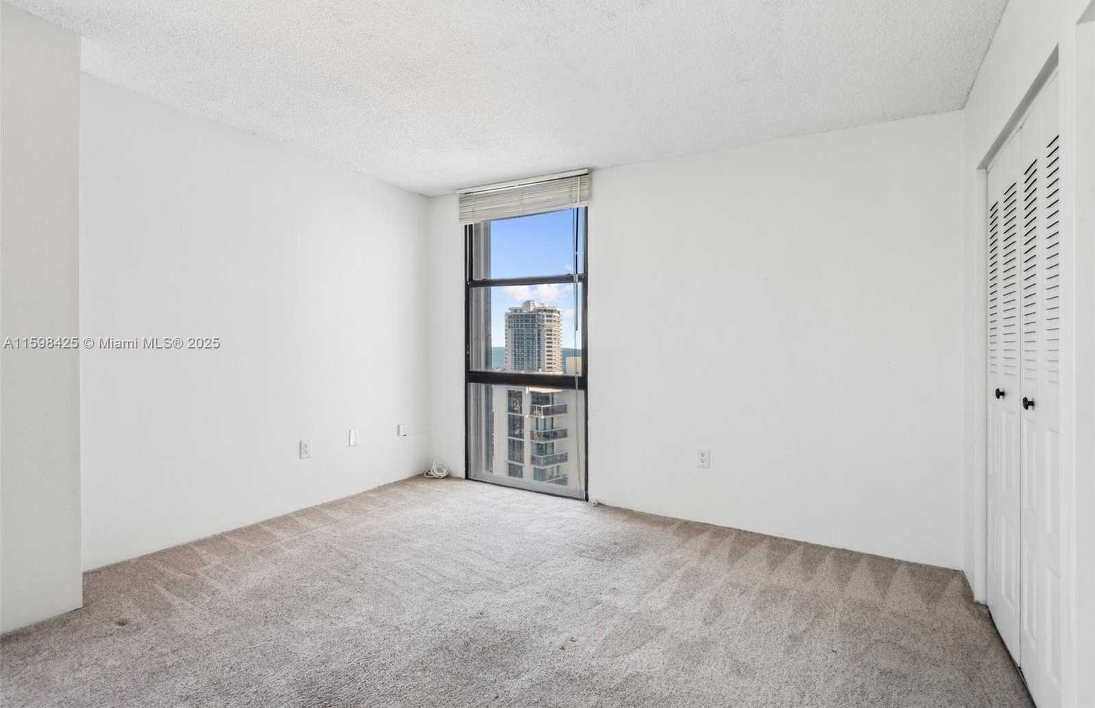 Small Image of 3675 NORTH COUNTRY CLUB DR #2502, Aventura Number 5