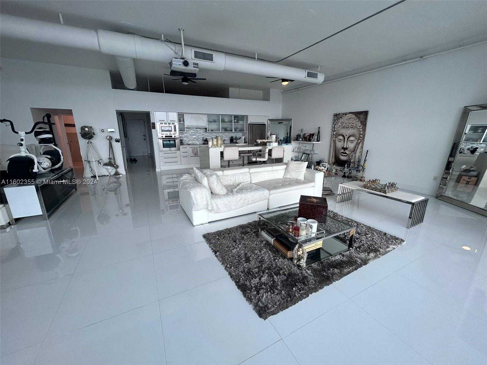 Small Image of 7934 WEST DR #904, North Bay Village Number 4