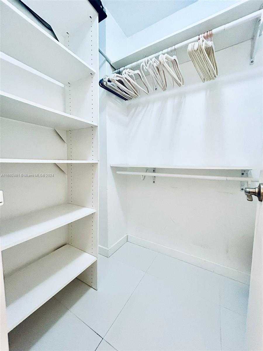 Small Image of 100 LINCOLN RD #526, Miami Beach Number 10